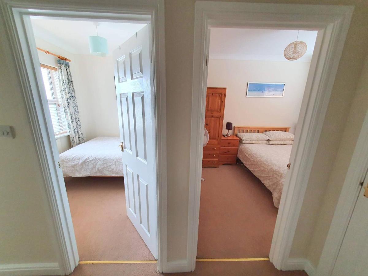 Friars Walk Houses With 2 Bedrooms, 2 Bathrooms, Fast Wi-Fi And Private Parking Sittingbourne Esterno foto
