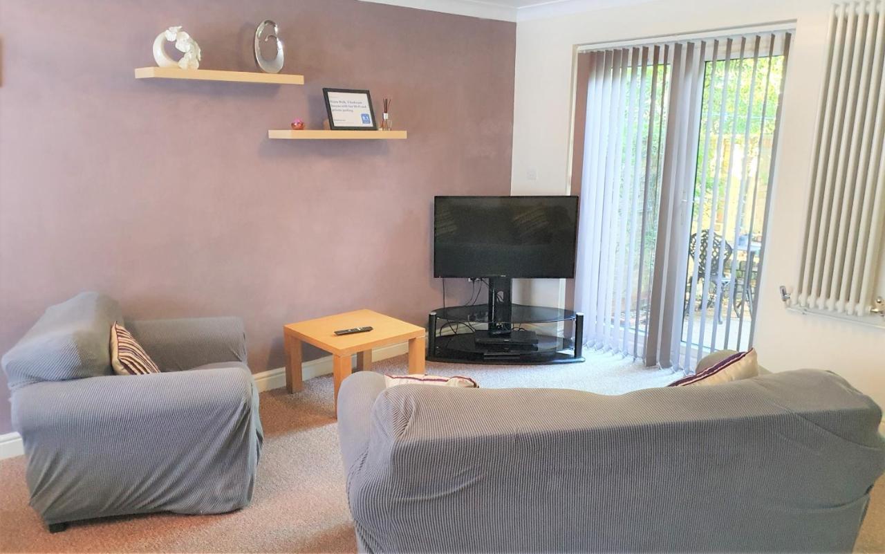 Friars Walk Houses With 2 Bedrooms, 2 Bathrooms, Fast Wi-Fi And Private Parking Sittingbourne Esterno foto