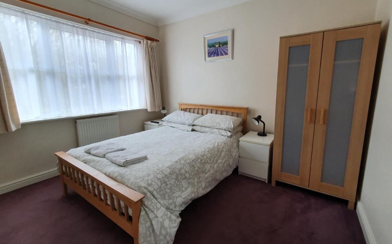 Friars Walk Houses With 2 Bedrooms, 2 Bathrooms, Fast Wi-Fi And Private Parking Sittingbourne Esterno foto